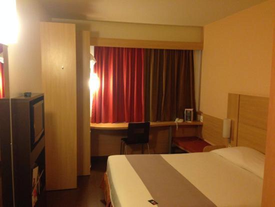 Hotel Ibis Lins Ngoại thất bức ảnh